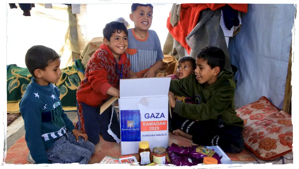 Ramadan‑Pakete an Kinder in Gaza verteilt