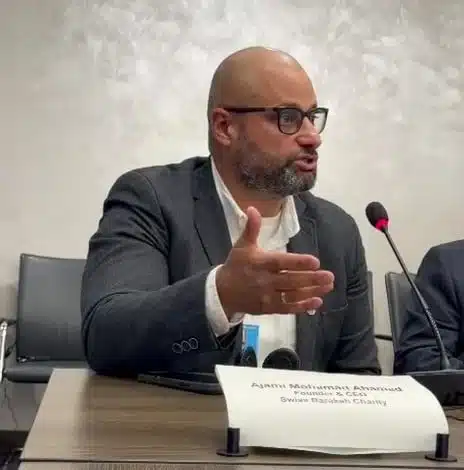 Mohamad Ajami, Gründer und CEO von Swiss Barakah Charity, bei seiner Intervention im Palais des Nations in Genf